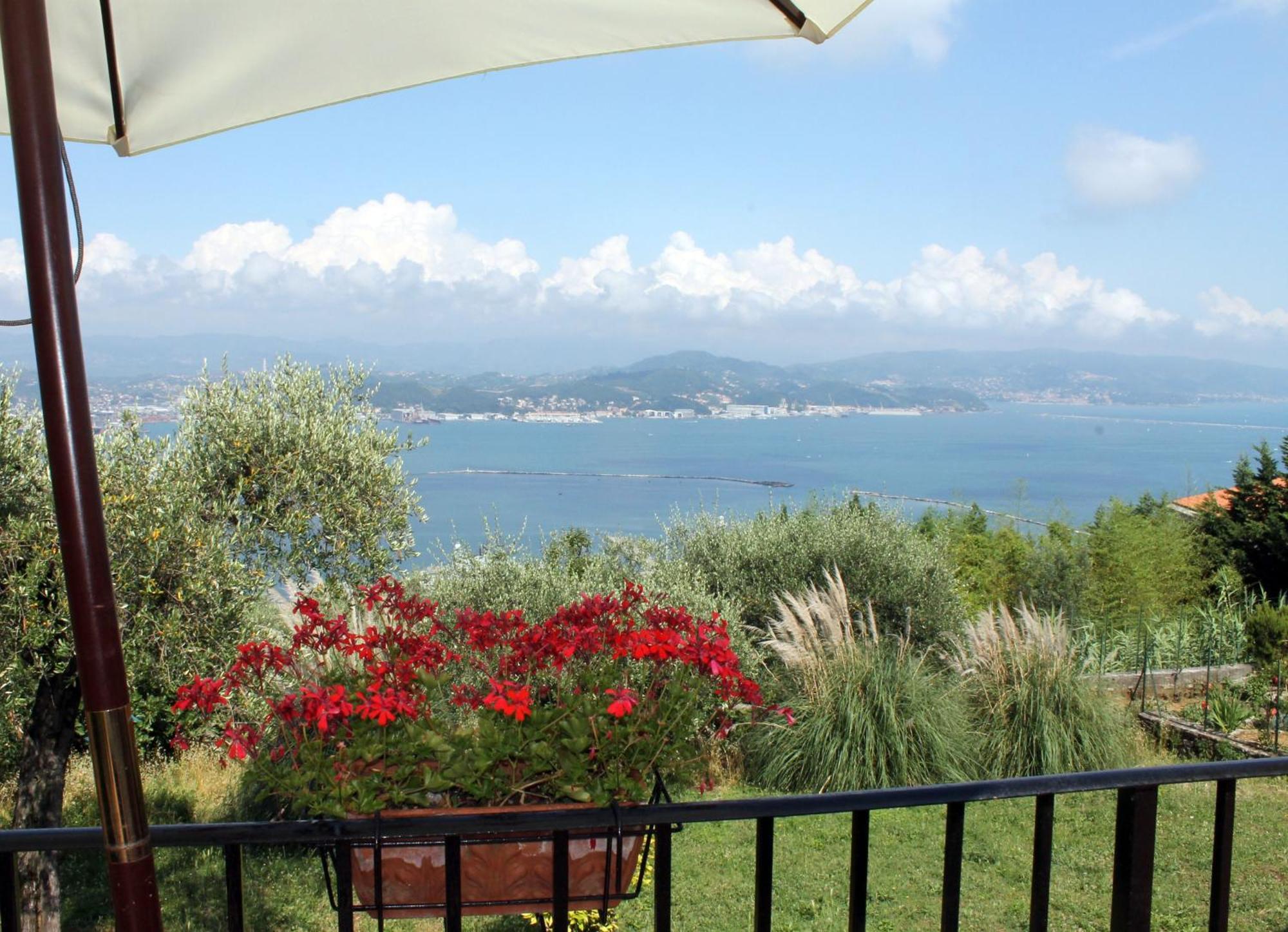 Agriturismo Terrazza Sul Golfo - Il Casale 라스페치아 외부 사진